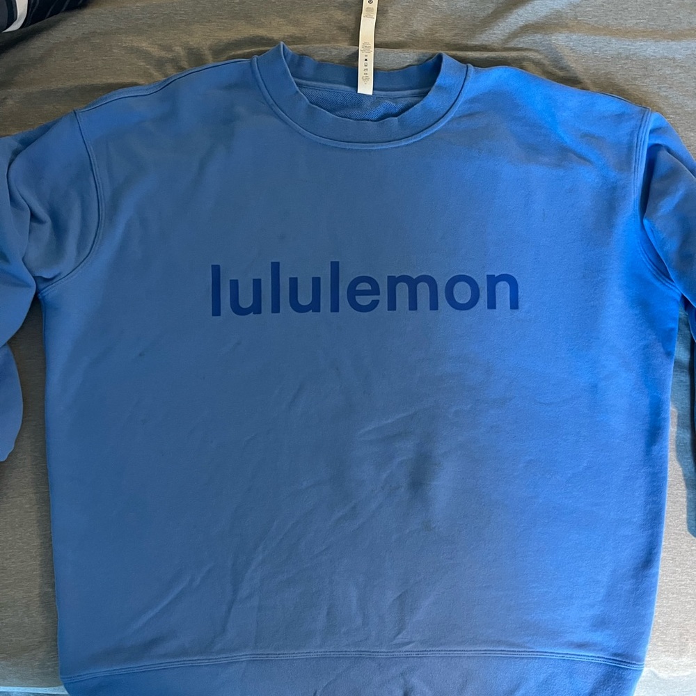 Lululemon oversized logo crew in blue